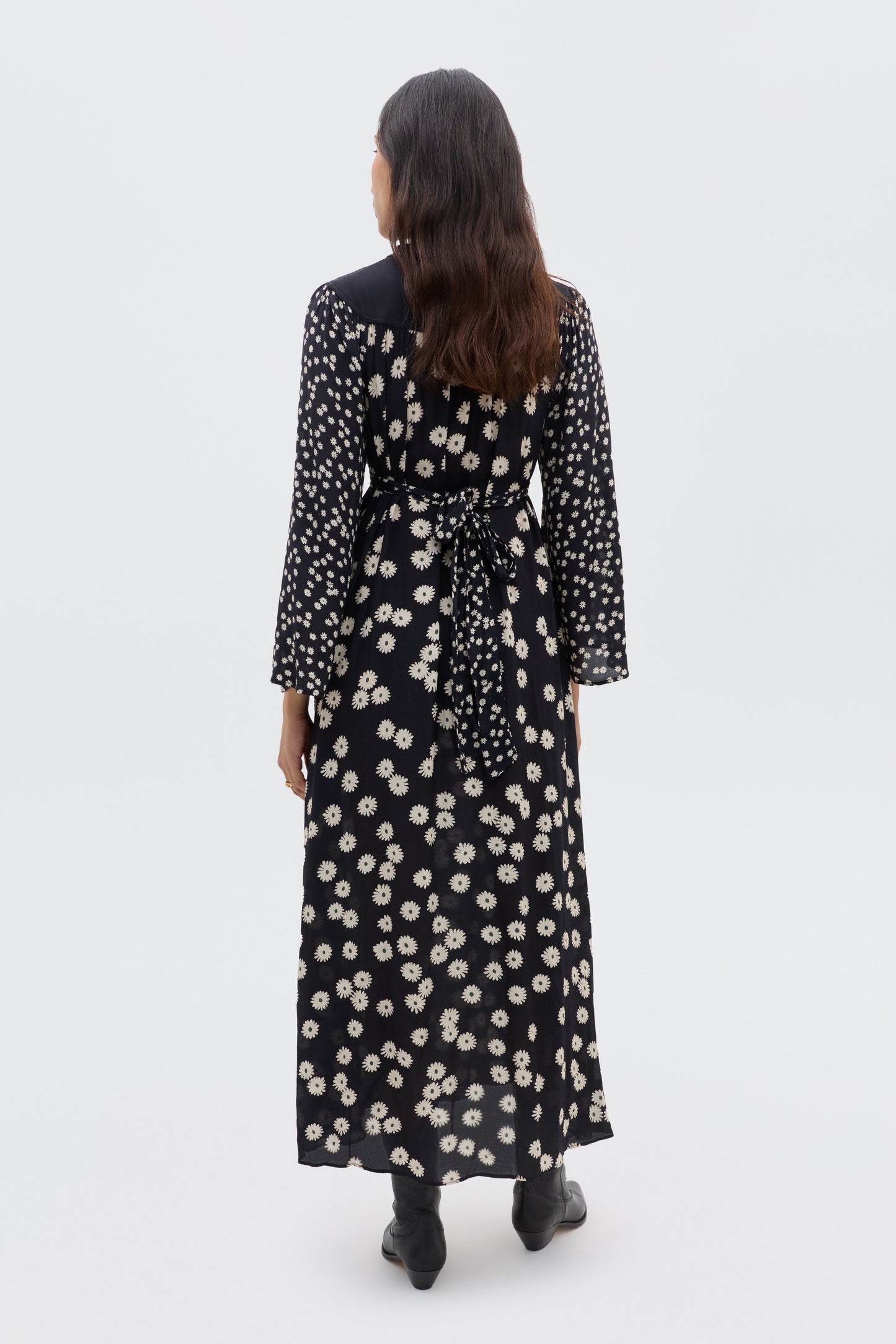 Anela - Daisy Mix Black