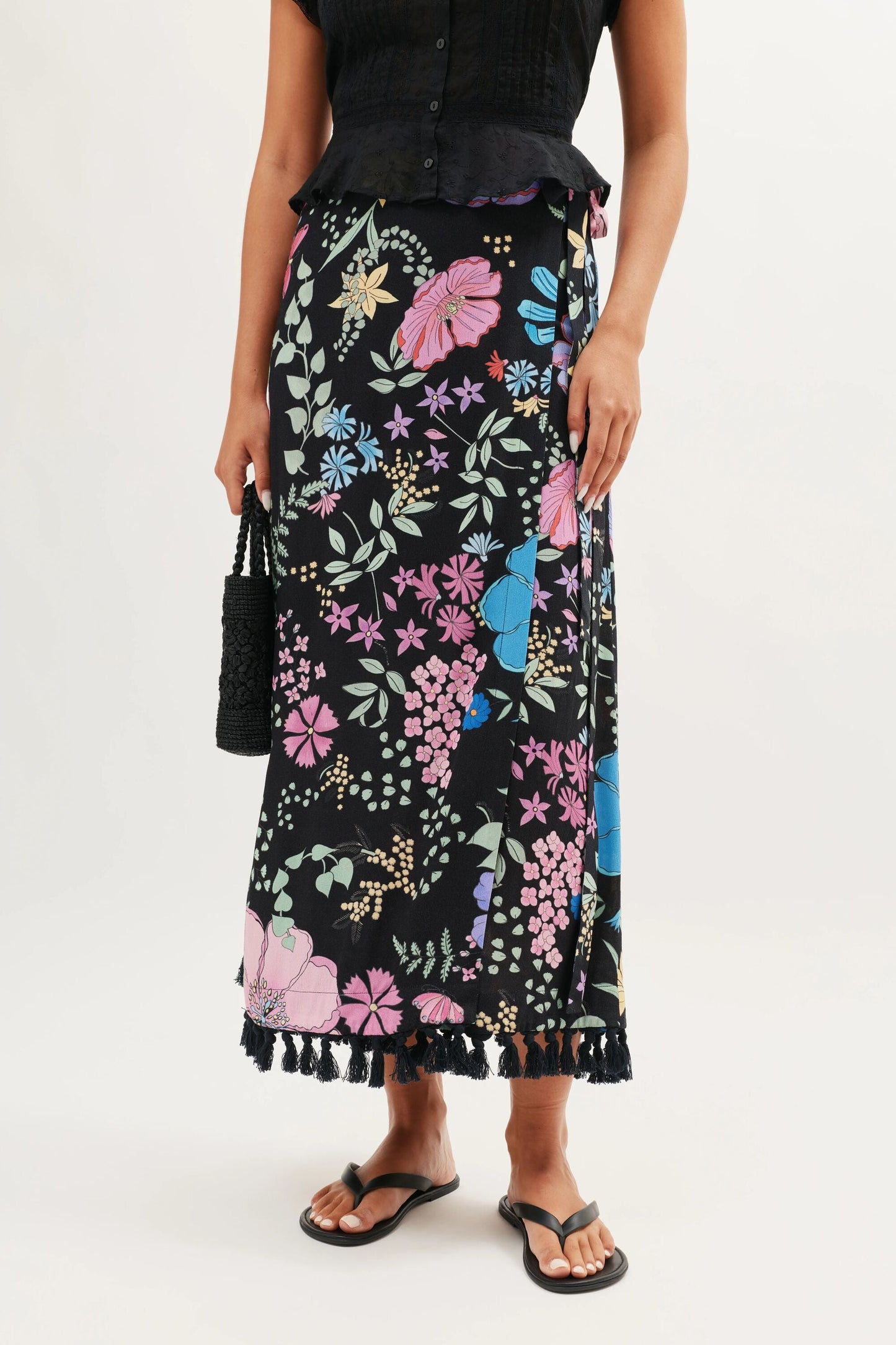 Parisa - Bhatia Floral Black