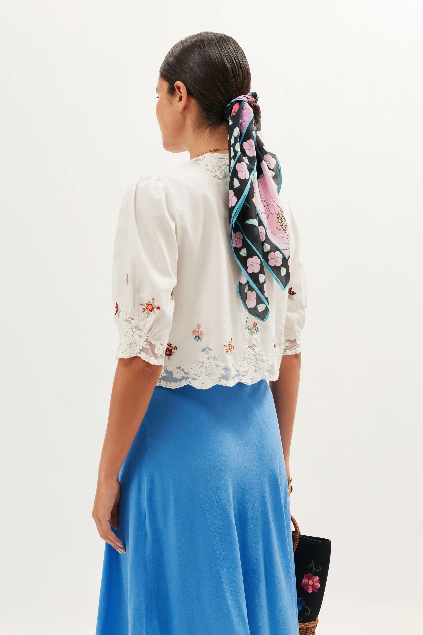 Ursula - Bud Embroidery White