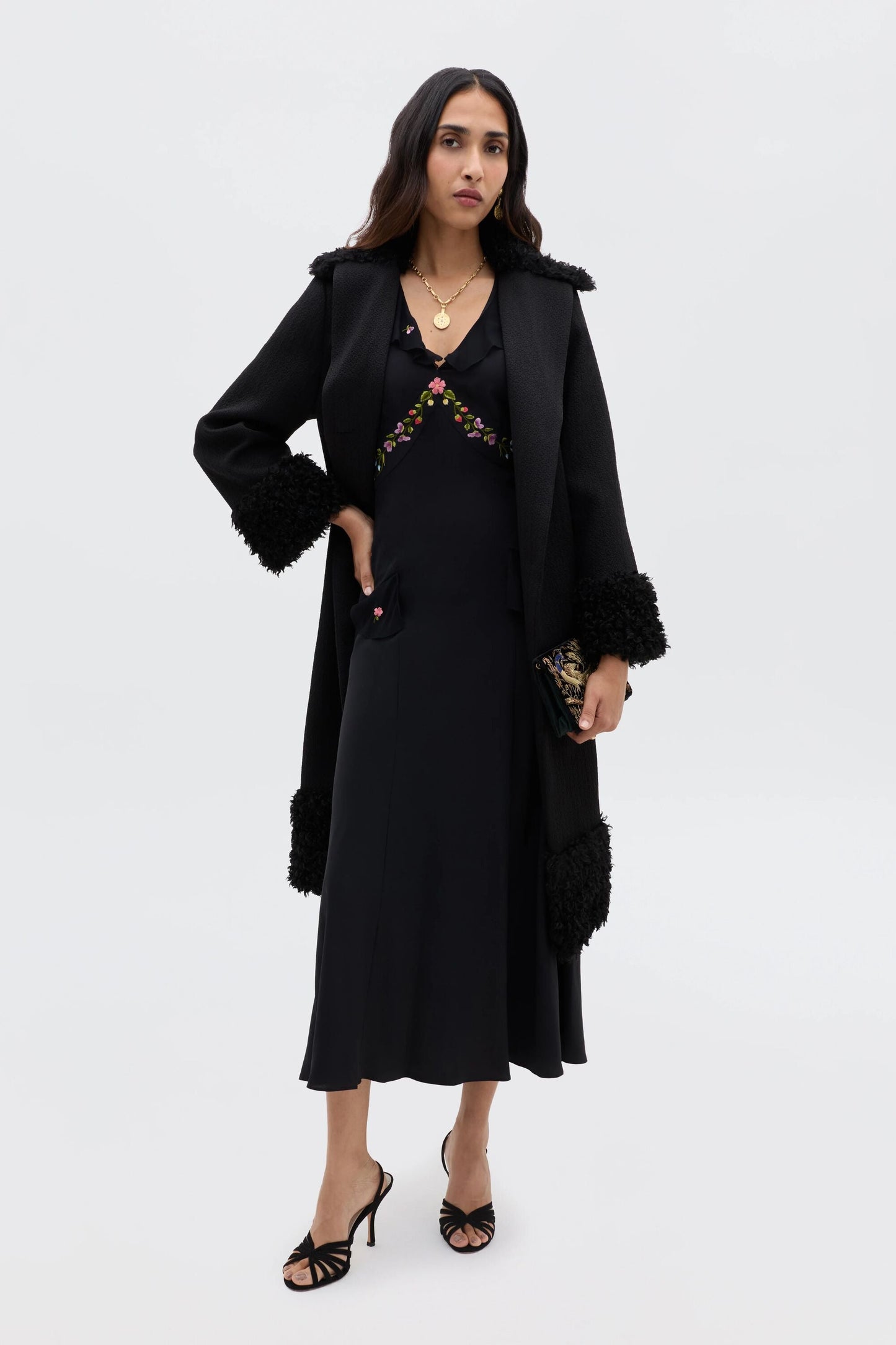 Cedar - Bouquet Embroidery Black