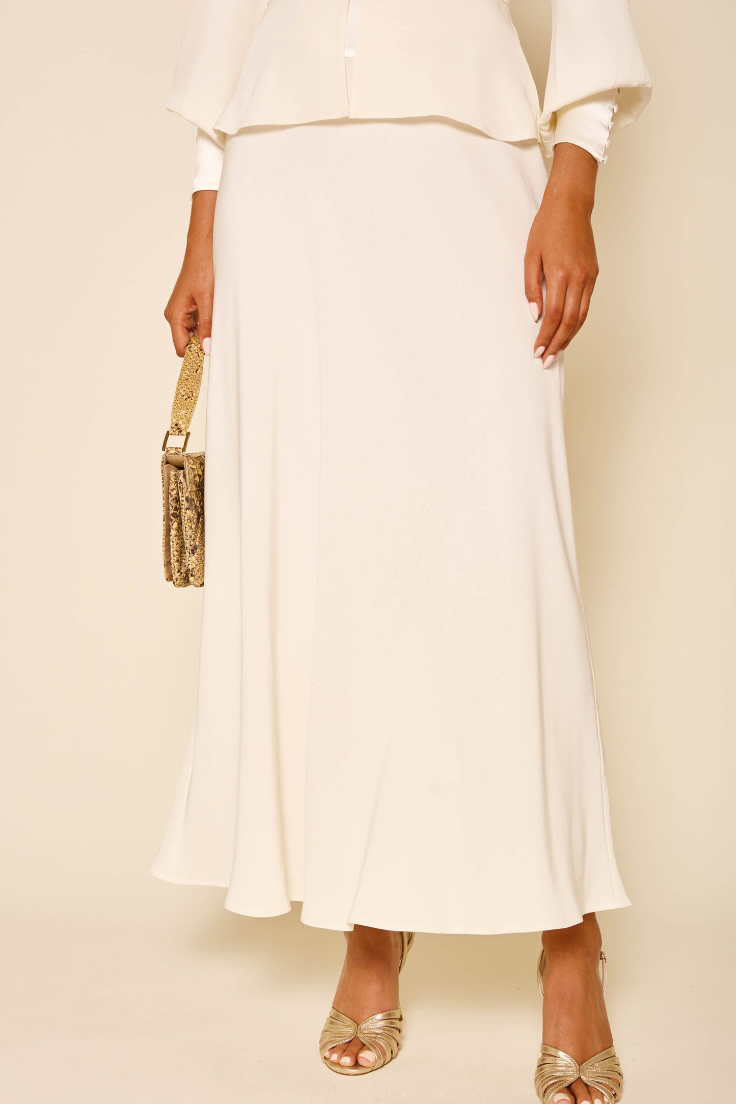Joan - Ivory